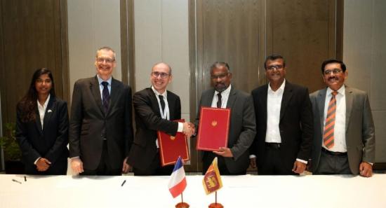 Sri Lanka Signs Debt Pact with France